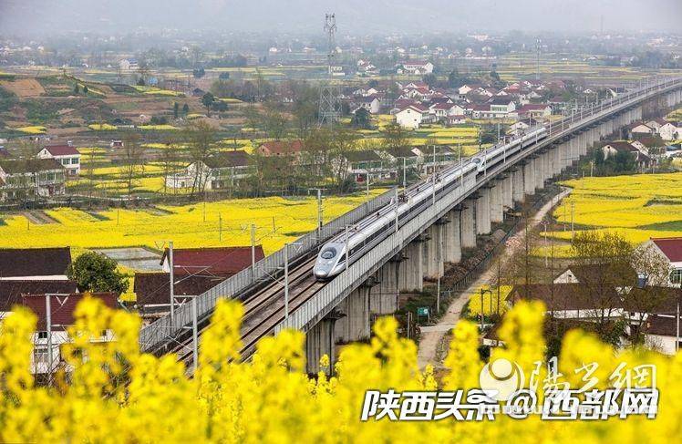 构建大交通格局，与世界相“交”，与时代相“通”