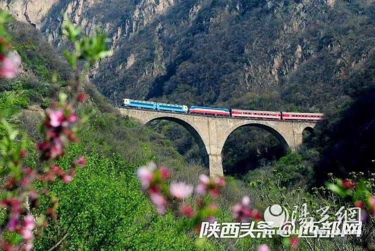 构建大交通格局，与世界相“交”，与时代相“通”