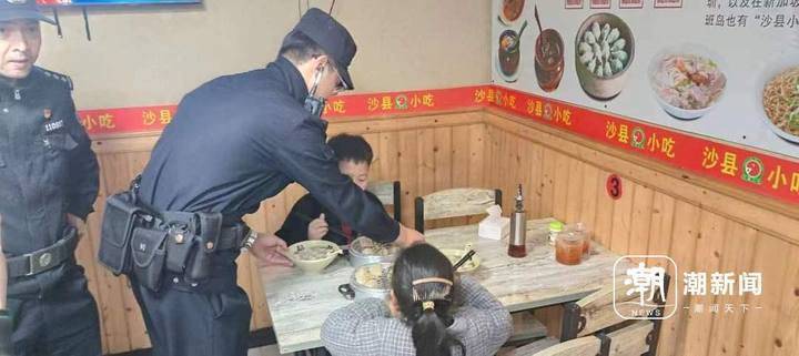 “爸爸一天没回家，我和妹妹没吃饭！”小男孩报警后，意想不到的事发生了