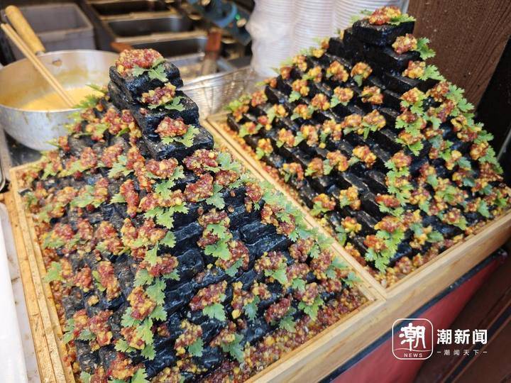 “叫花鸡没有鸡”涉事店铺已关门，街区商户：关门一天损失蛮大