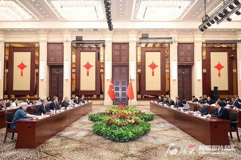 土耳其外长访问新疆：不支持、不参与利用民族问题进行反中活动