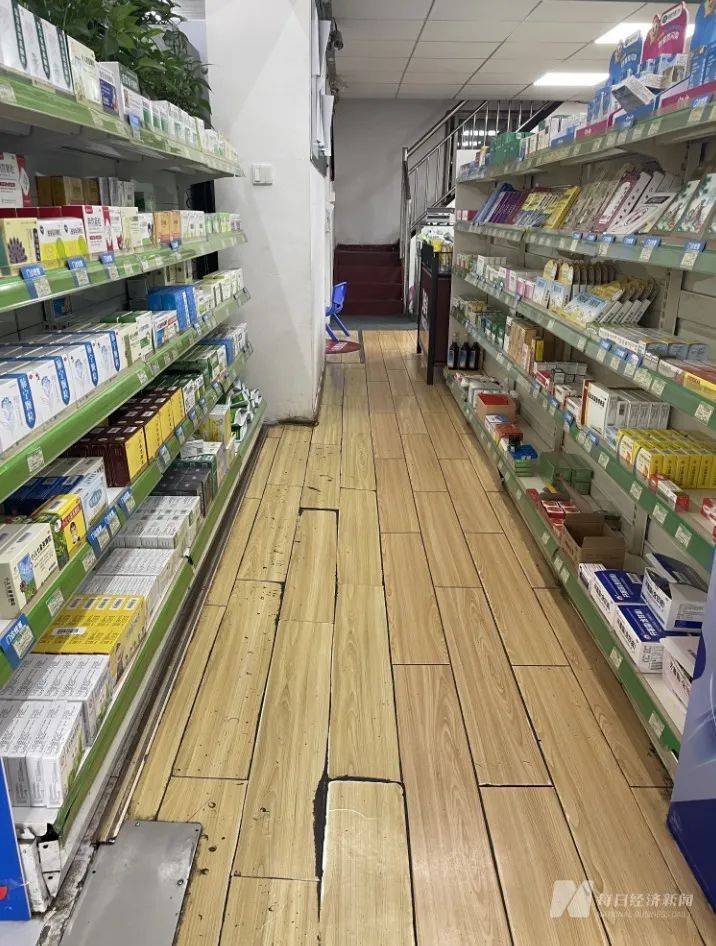 刚入行的药店老板，低价卖药遭厂家“警告”，甚至直接断供