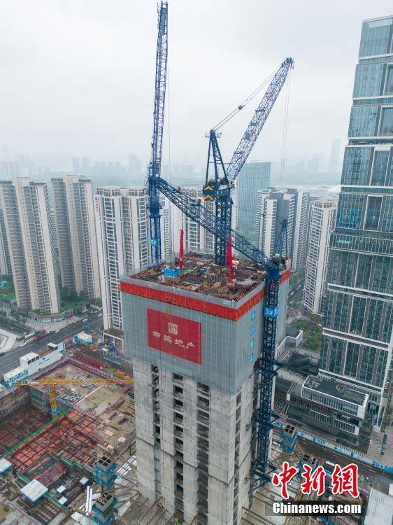 成都489米高的新地标建筑建设高度突破100米