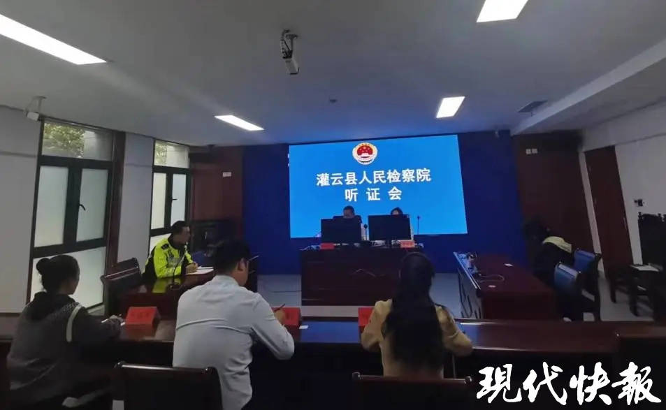 女生高考前骑车撞死人，获被害方亲属谅解后未被起诉