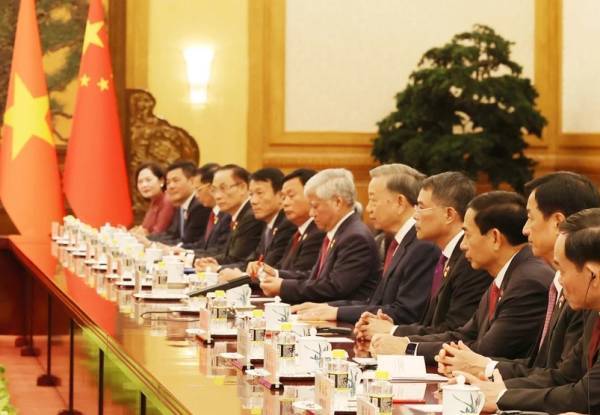 中越签署多项合作文件，学者：越南更多采用标轨并非不可能