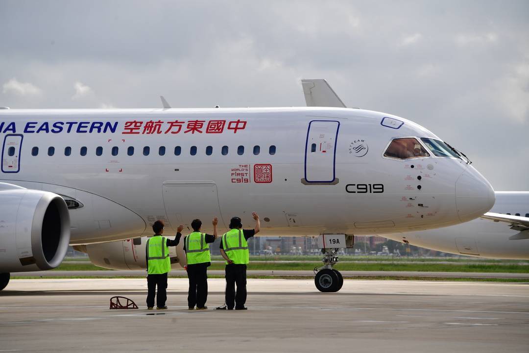 飞行员谈国产大飞机C919 ：常常感受到旅客热情，有飞友专门跟着飞一个来回